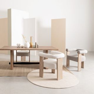 Elegance inspirovaná Itálií. Křeslo Agape v světlém provedení přináší do interiéru lehkost, styl a sofistikovaný komfort....